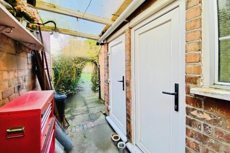 4 bedroom Semi-detached house for sale in Broad Street, Syston, LE7