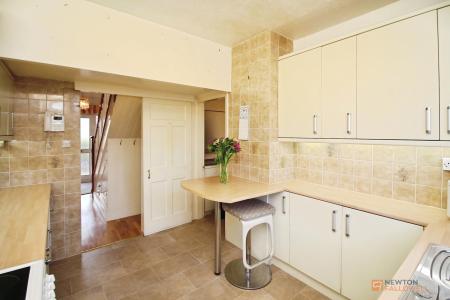 4 bedroom Semi-detached house for sale in Broad Street, Syston, LE7