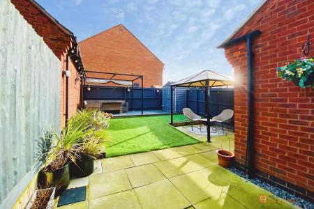 3 bedroom Town house for sale in Willowbrook Way, Rearsby, LE7