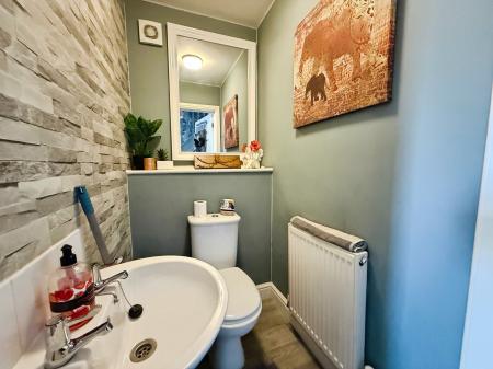 3 bedroom Terraced House for sale in Ash Lea Drive, Donnington, Telford, TF2