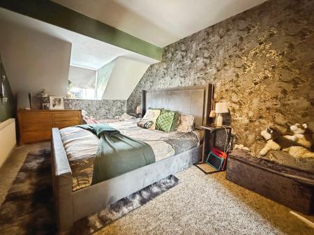 3 bedroom Terraced House for sale in Ash Lea Drive, Donnington, Telford, TF2