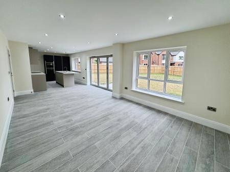 4 bedroom Detached house for sale in Donnerville Gardens, Admaston, Telford, TF5