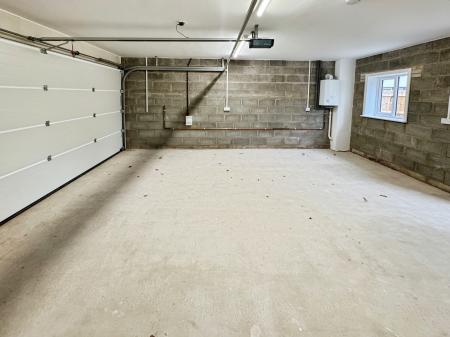 4 bedroom Detached house for sale in Donnerville Gardens, Admaston, Telford, TF5