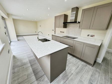 4 bedroom Detached house for sale in Donnerville Gardens, Admaston, Telford, TF5