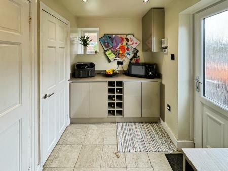 3 bedroom Semi-detached house for sale in Halesfield Road, Madeley, Telford, TF7