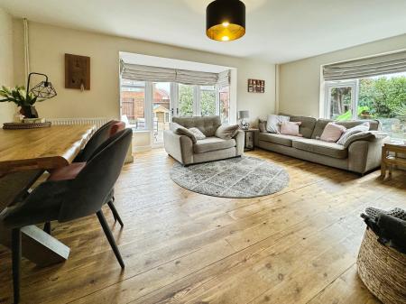 3 bedroom Semi-detached house for sale in Halesfield Road, Madeley, Telford, TF7