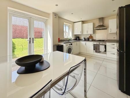 3 bedroom Semi-detached house for sale in Handley Way, Telford, TF3