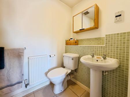 3 bedroom Semi-detached house for sale in Marlborough Road, Hadley, Telford, TF1