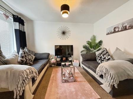 1 bedroom Terraced House for sale in Marlborough Way, Newdale, Telford, TF3