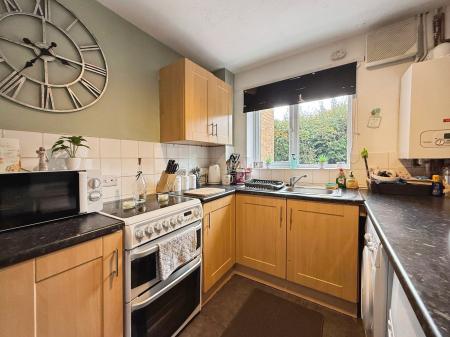 1 bedroom Terraced House for sale in Marlborough Way, Newdale, Telford, TF3