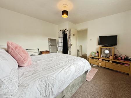 1 bedroom Terraced House for sale in Marlborough Way, Newdale, Telford, TF3