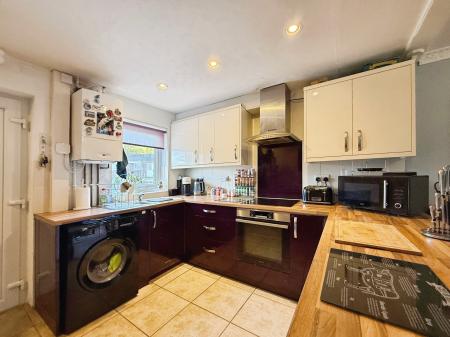 2 bedroom Semi-detached house for sale in Mitchel Way, Madeley, Telford, TF7