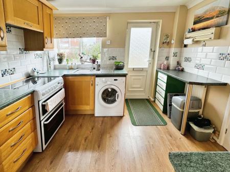 3 bedroom Semi-detached house for sale in Roden Close, Wellington, Telford, TF1