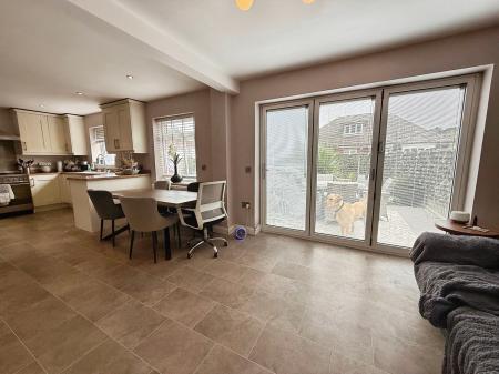 4 bedroom Detached house for sale in Stirchley Road, Stirchley, Telford, TF3