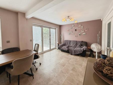 4 bedroom Detached house for sale in Stirchley Road, Stirchley, Telford, TF3