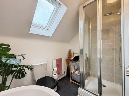 5 bedroom Detached house for sale in Stoney Fold, Lawley Village, Telford, TF3