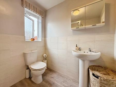 5 bedroom Detached house for sale in Stoney Fold, Lawley Village, Telford, TF3