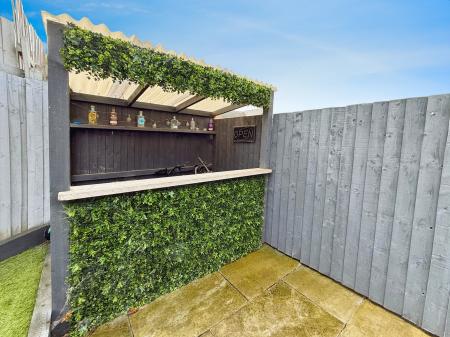 3 bedroom Semi-detached house for sale in Thistly Leasow, Woodside, Telford, TF7