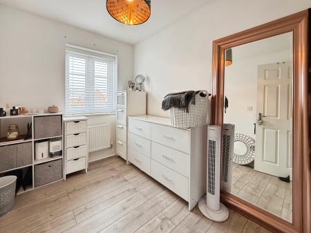 3 bedroom Semi-detached house for sale in Thistly Leasow, Woodside, Telford, TF7