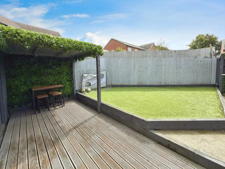 3 bedroom Semi-detached house for sale in Thistly Leasow, Woodside, Telford, TF7