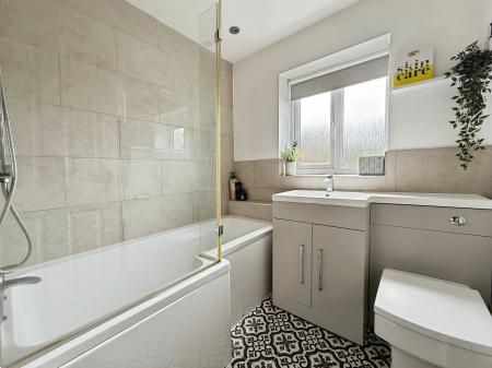 3 bedroom Semi-detached house for sale in Thistly Leasow, Woodside, Telford, TF7