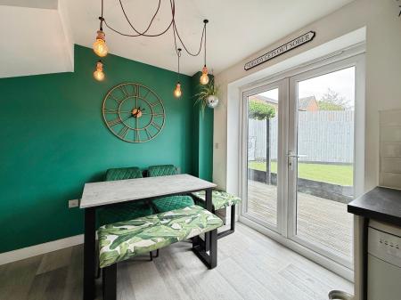 3 bedroom Semi-detached house for sale in Thistly Leasow, Woodside, Telford, TF7