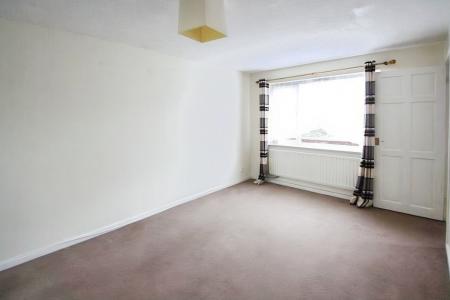 3 bedroom Terraced House to let in Warrensway, Woodside, Telford, TF7