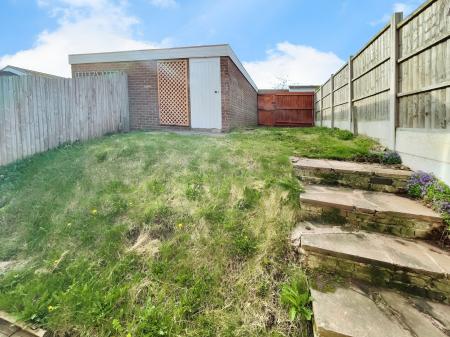 3 bedroom Terraced House to let in Burford, Brookside, Telford, TF3
