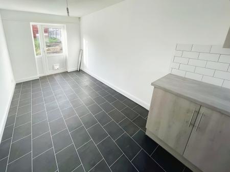 3 bedroom Terraced House to let in Burford, Brookside, Telford, TF3