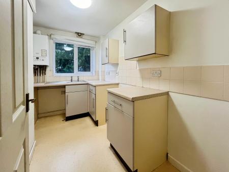 1 bedroom Flat for sale in Albany Court, Wombridge Road, Trench, Telford, TF2