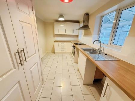2 bedroom Semi-detached house to let in Boscobel Close, Stirchley, Telford, TF3