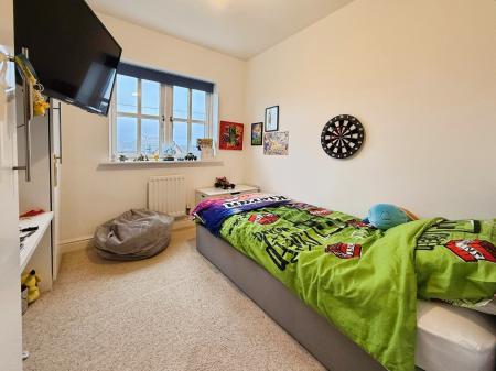 4 bedroom Semi-detached house for sale in Ellens Bank, Lightmoor, Telford, TF4