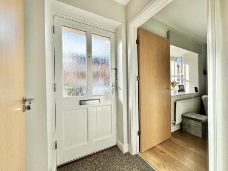 4 bedroom Semi-detached house for sale in Ellens Bank, Lightmoor, Telford, TF4