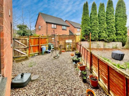 1 bedroom Flat to let in Guests Close, Donnington, Telford, TF2