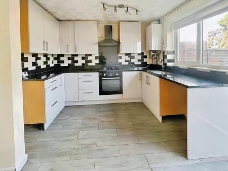 3 bedroom Terraced House to let in Campbell Close, Rugeley, WS15