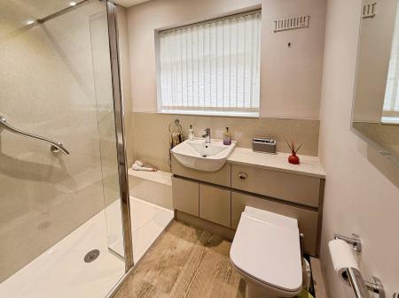 2 bedroom Detached bungalow for sale in Willows Road, St Georges, Telford, TF2