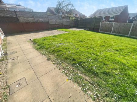 5 bedroom Detached house to let in Hugo Way, Loggerheads, TF9