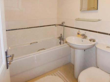 3 bedroom Terraced House to let in Shaw Drive, Fradley, WS13