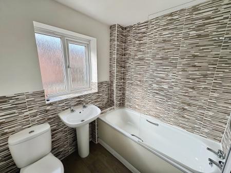 3 bedroom Terraced House to let in Woodside Avenue, Woodside, Telford, TF7