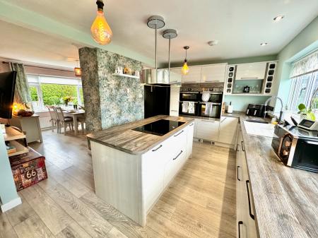 3 bedroom Detached house for sale in Argyll Crescent, Muxton, Telford, TF2