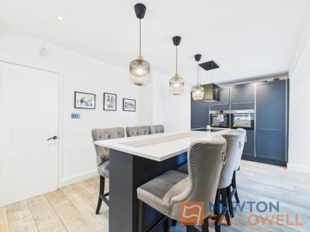 3 bedroom End of terrace house for sale in Hawbush Road, Walsall, WS3