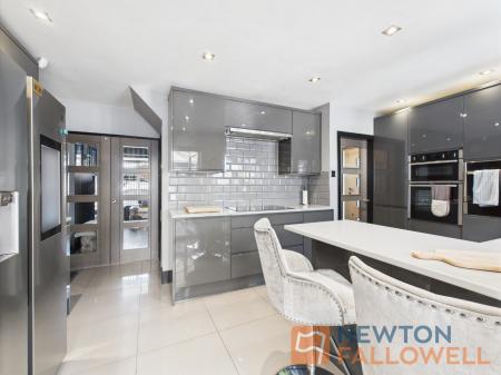 3 bedroom Semi-detached house for sale in Longwood Rise, Willenhall, WV12