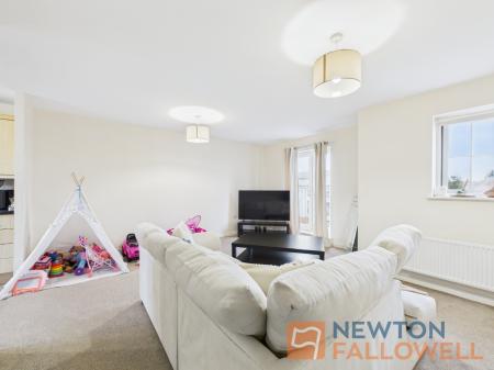 2 bedroom Flat for sale in Walker Road, Blakenall Heath, WS3