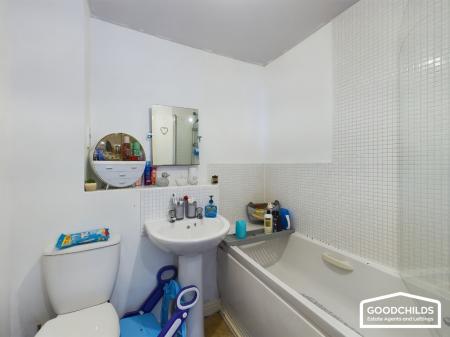 2 bedroom Flat for sale in Walker Road, Walsall, WS3