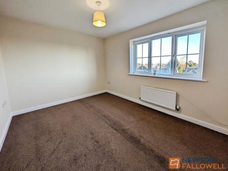 2 bedroom Flat to let in Walker Road, Blakenall Heath, WS3