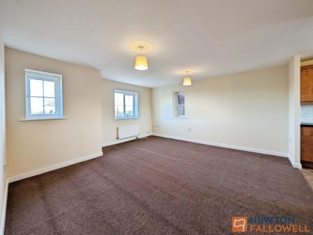 2 bedroom Flat to let in Walker Road, Blakenall Heath, WS3
