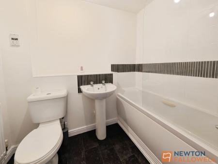 2 bedroom Flat to let in Walker Road, Blakenall Heath, WS3