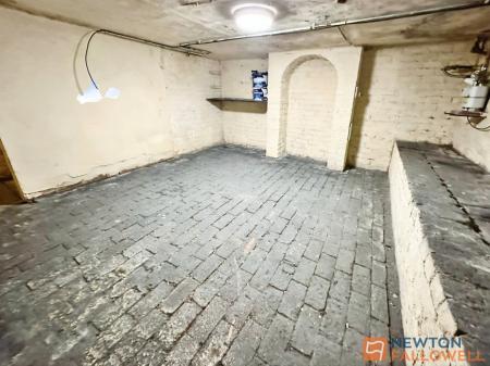 3 bedroom Terraced House to let in Westbourne Street, Butts, Walsall, WS4