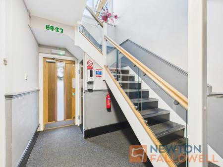 2 bedroom Flat for sale in Green Lane, Shelfield, WS4