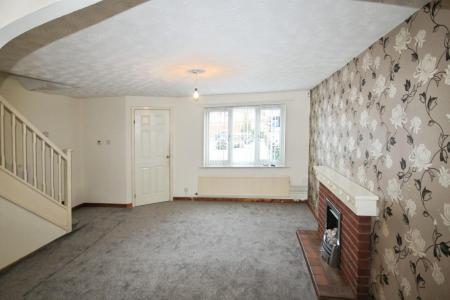 3 bedroom Semi-detached house to let in Derwent Close, Willenhall, WV13